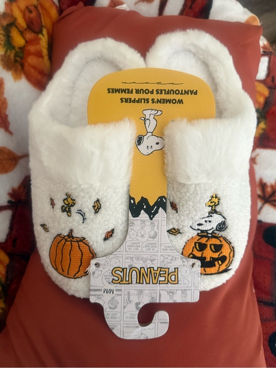 Peanuts Shoes - Peanuts Snoopy Pumpkin White Fall/Halloween  Slippers